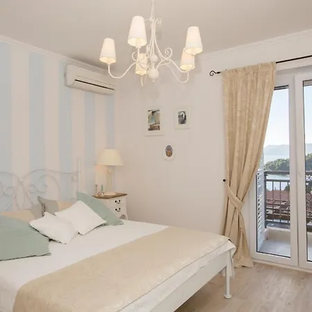 La Perla קאבטאט