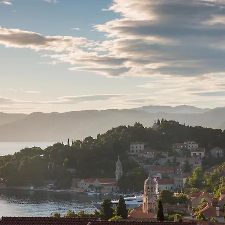 فيلة La Perla تْسافتات